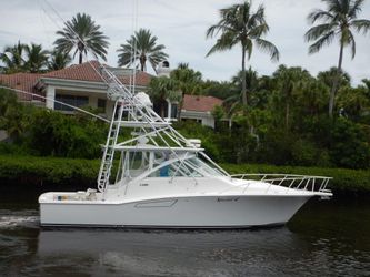 36' Cabo 2013 Yacht For Sale